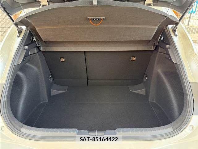 Toyota COROLLA SPORT 2018-07 8335293-19