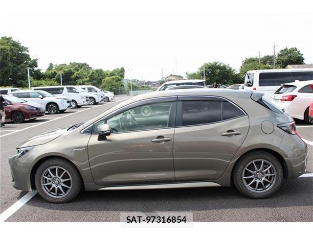 Toyota COROLLA SPORT 2019-05 8524135-18