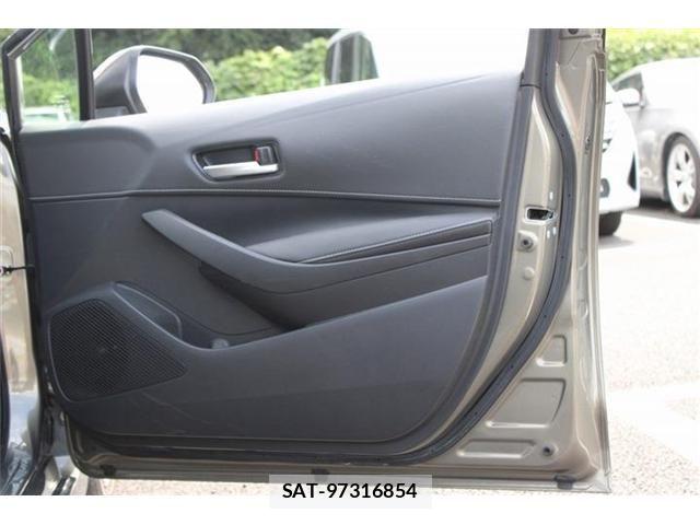 Toyota COROLLA SPORT 2019-05 8524135-28