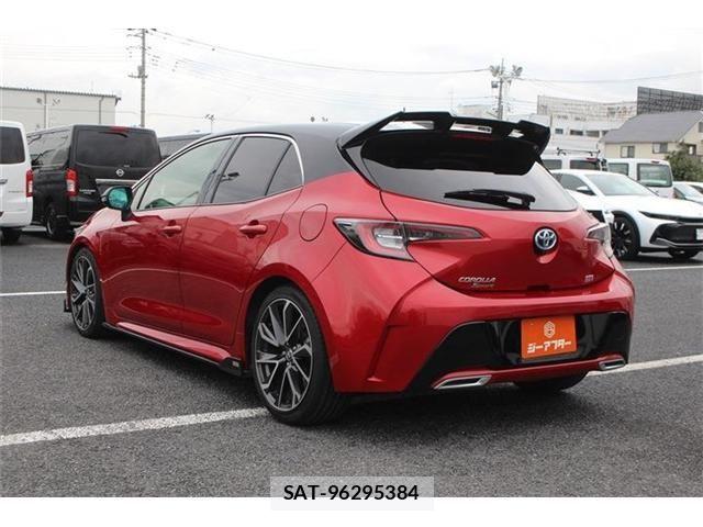 Toyota COROLLA SPORT 2021-04 8848533-13