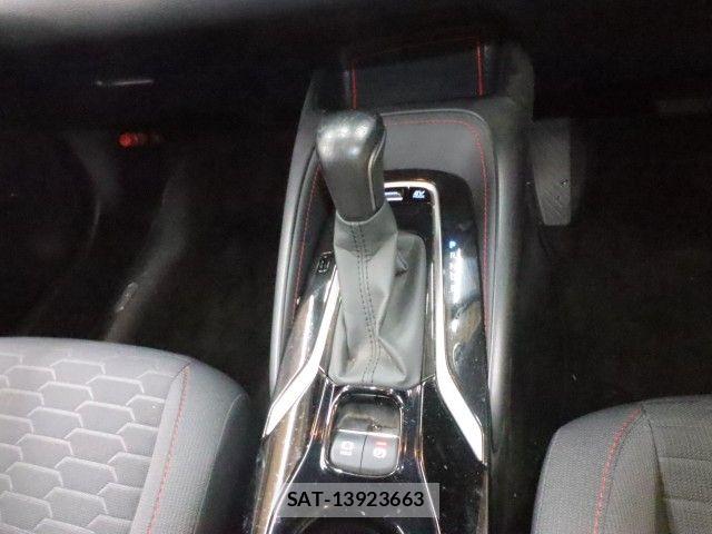 Toyota COROLLA SPORT 2019-06 8879187-19