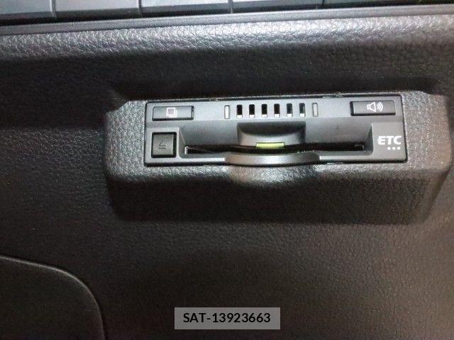 Toyota COROLLA SPORT 2019-06 8879187-26