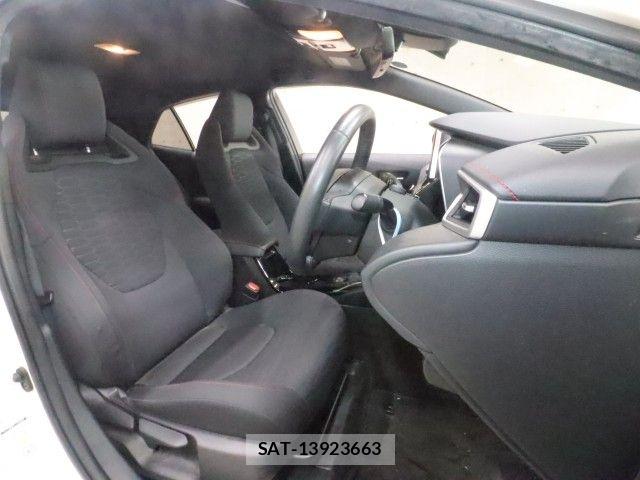 Toyota COROLLA SPORT 2019-06 8879187-3