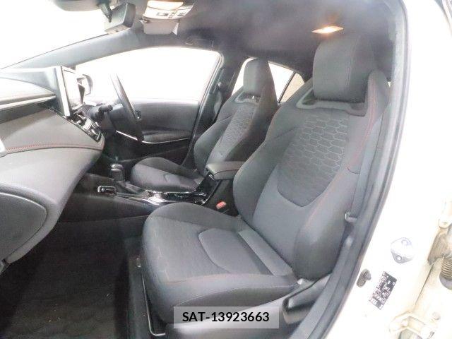 Toyota COROLLA SPORT 2019-06 8879187-5