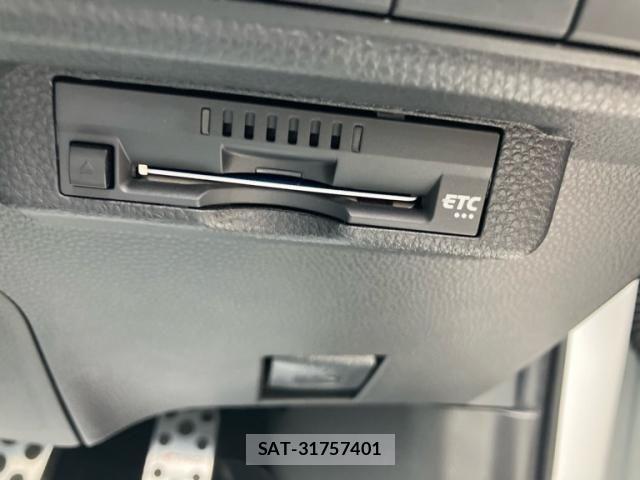 Toyota COROLLA SPORT 2022-08 8879183-18