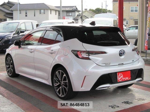 Toyota COROLLA SPORT 2022-01 8879189-6