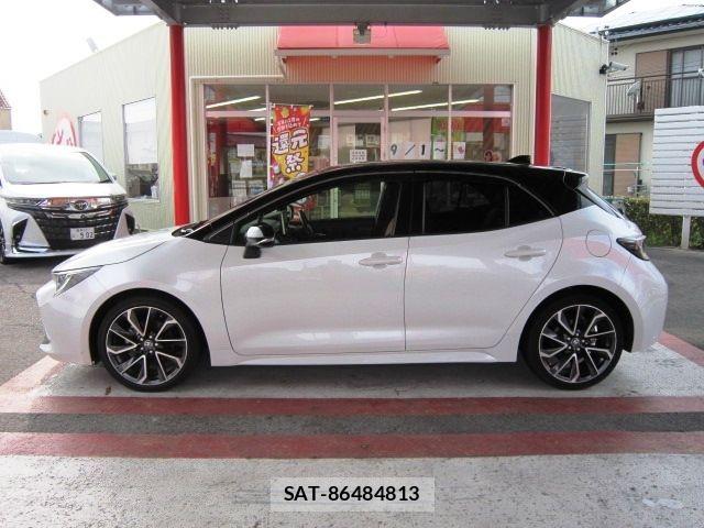 Toyota COROLLA SPORT 2022-01 8879189-7