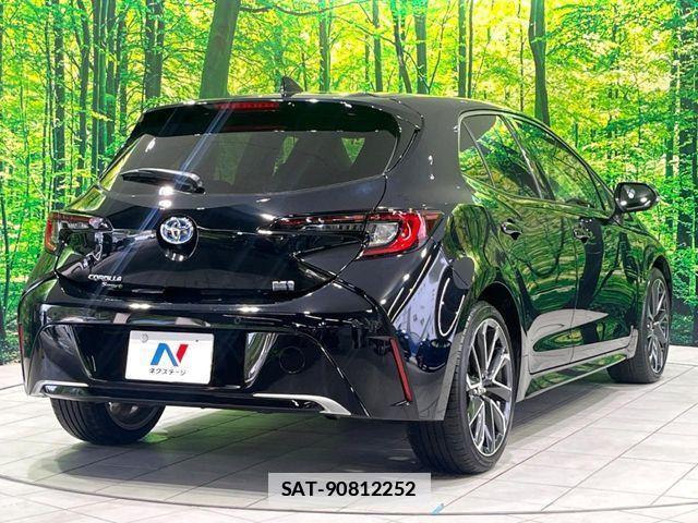 Toyota COROLLA SPORT 2023-06 1059919-16