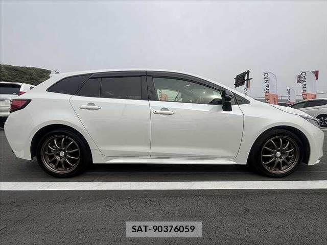 Toyota COROLLA TOURING 2020-08 6010436-11