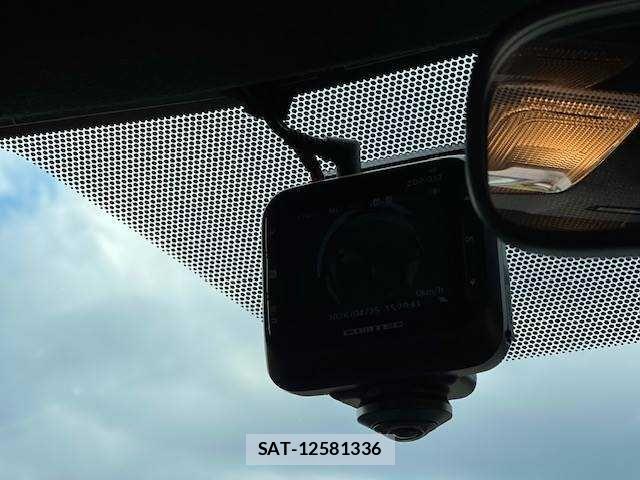 Toyota COROLLA TOURING 2021-05 6611161-13