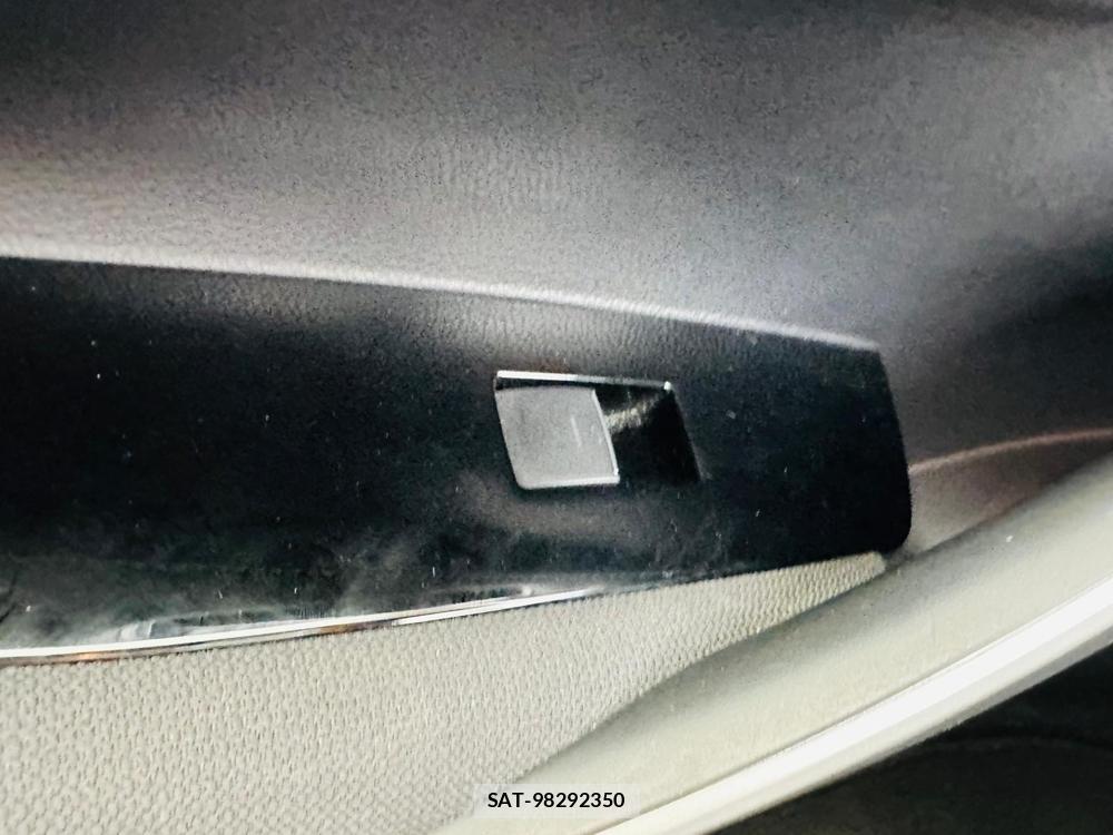Toyota COROLLA TOURING 2020 7244057-23
