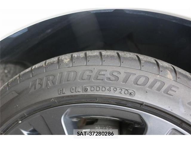 Toyota COROLLA TOURING 2019-11 7615705-13