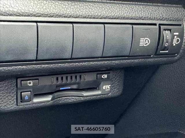 Toyota COROLLA TOURING 2022-02 7615704-6
