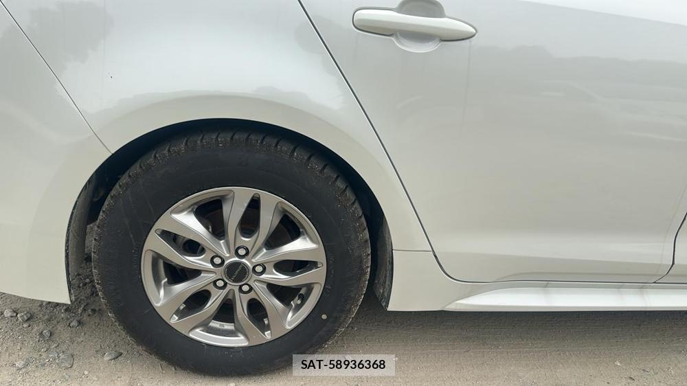 Toyota COROLLA TOURING 2020 7180516-24