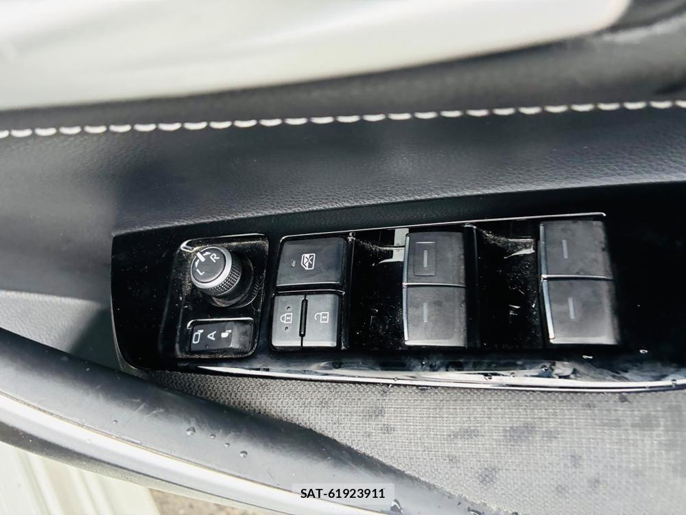 Toyota COROLLA TOURING 2021-06 7892159-20