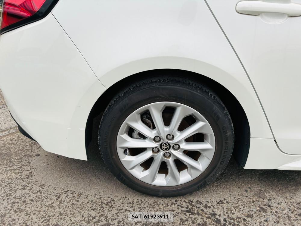 Toyota COROLLA TOURING 2021-06 7892159-26