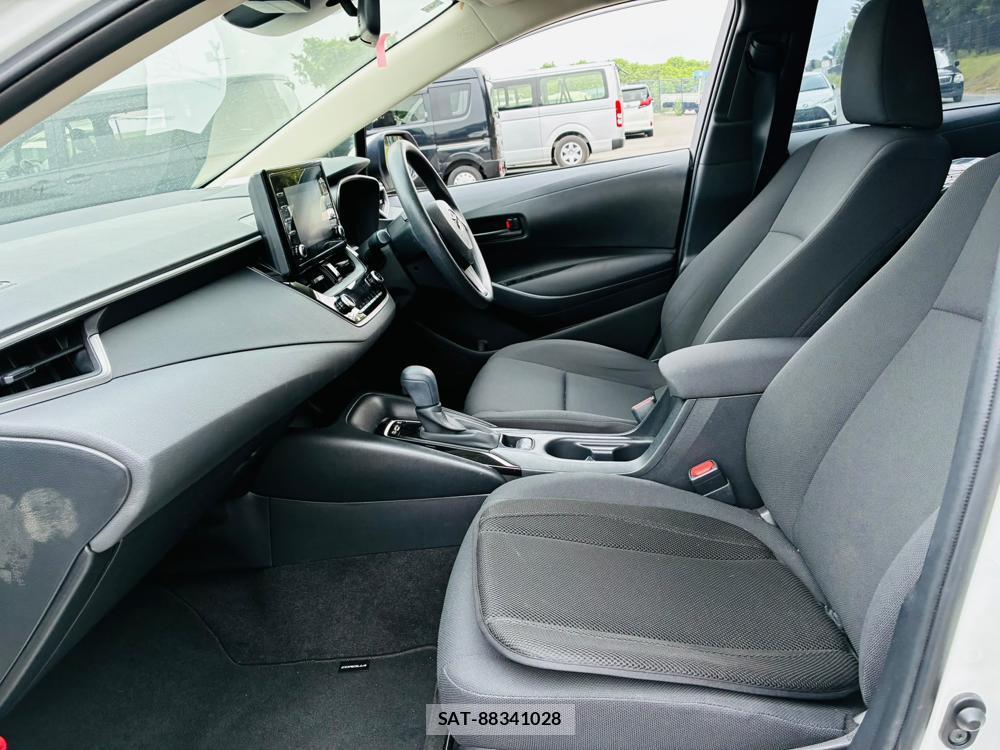 Toyota COROLLA TOURING 2021-06 7892155-10