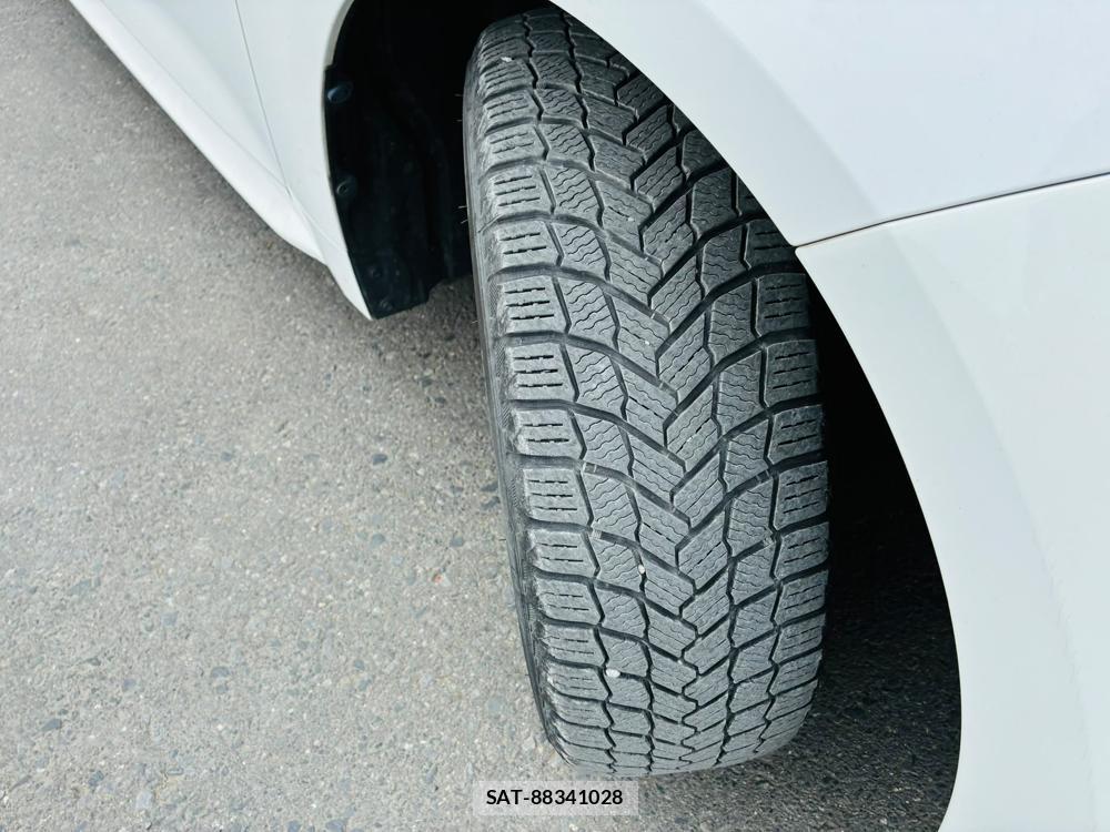 Toyota COROLLA TOURING 2021-06 7892155-31