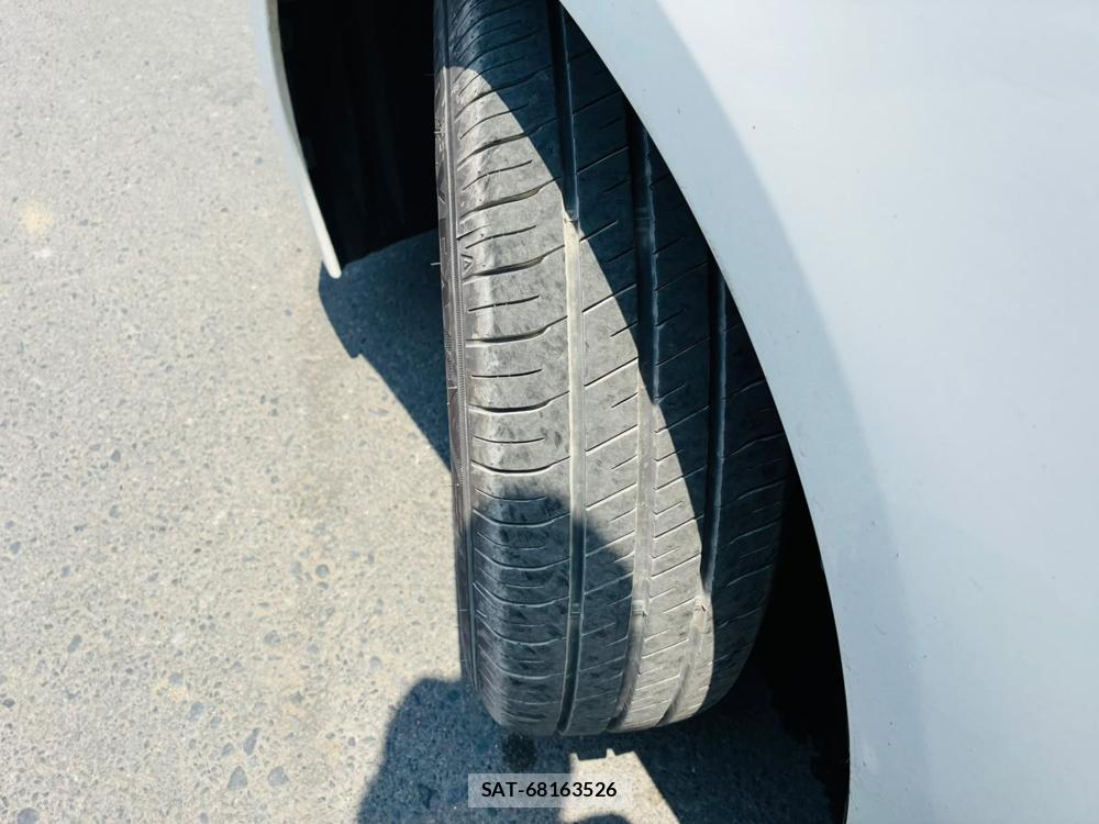 Toyota COROLLA TOURING 2023-07 8053147-31