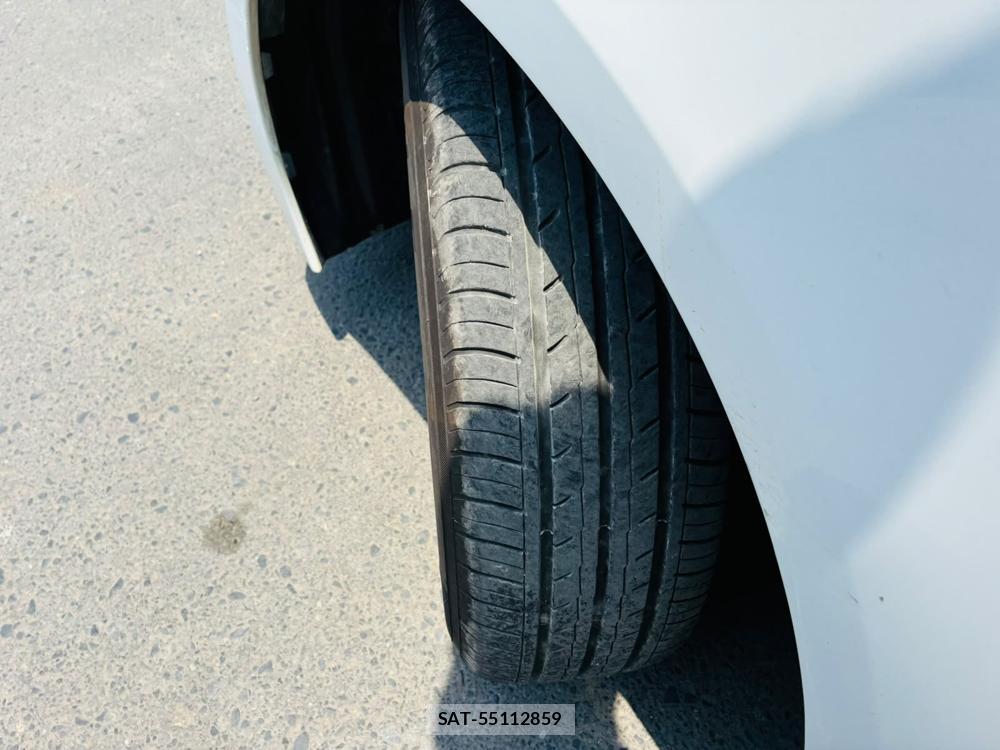 Toyota COROLLA TOURING 2021-07 8053146-23