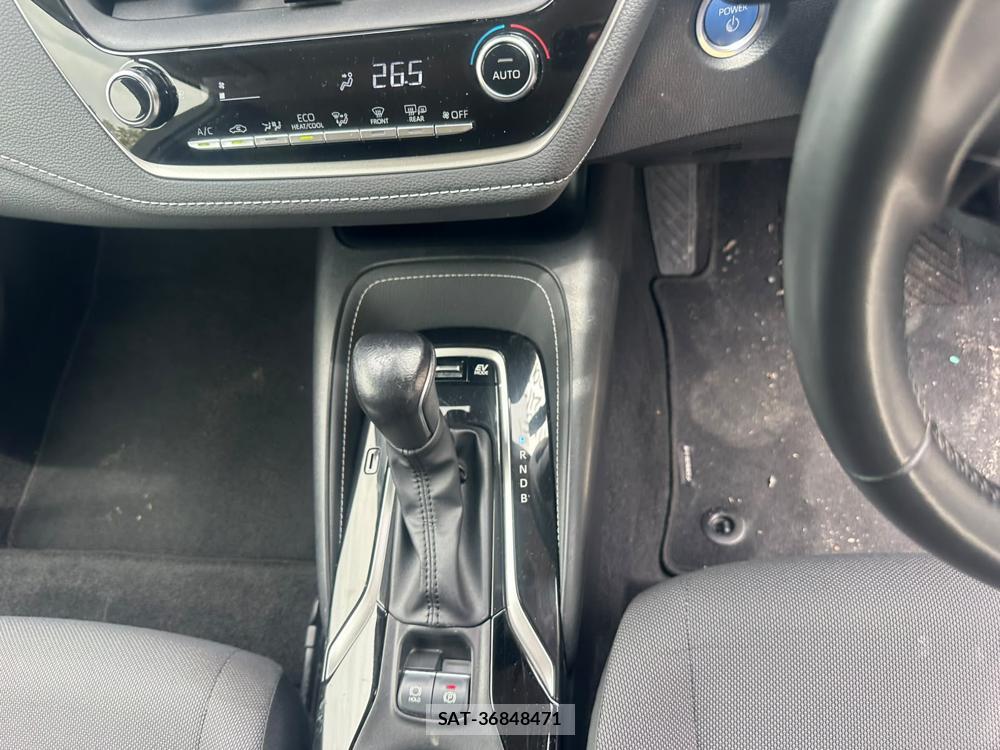 Toyota COROLLA TOURING 2022-07 7610981-19