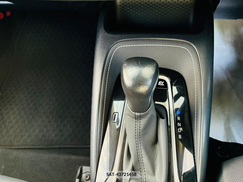 Toyota COROLLA TOURING 2021-06 8120451-18