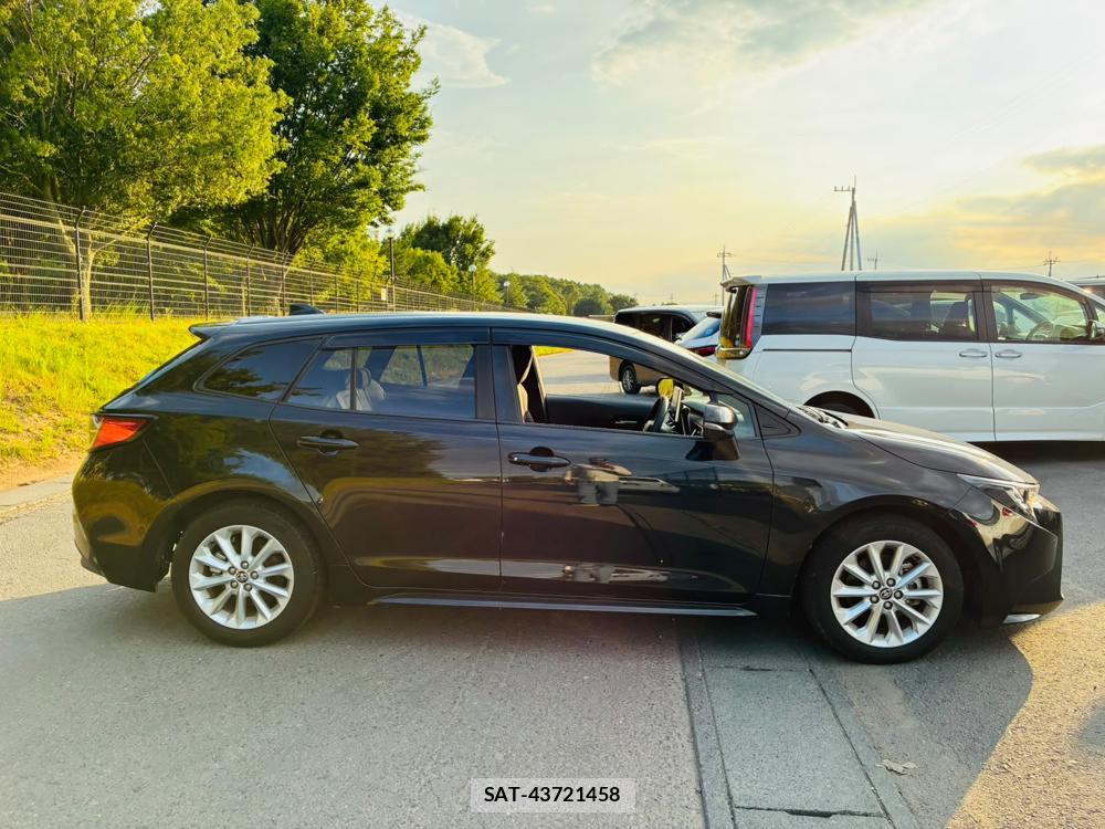 Toyota COROLLA TOURING 2021-06 8120451-5