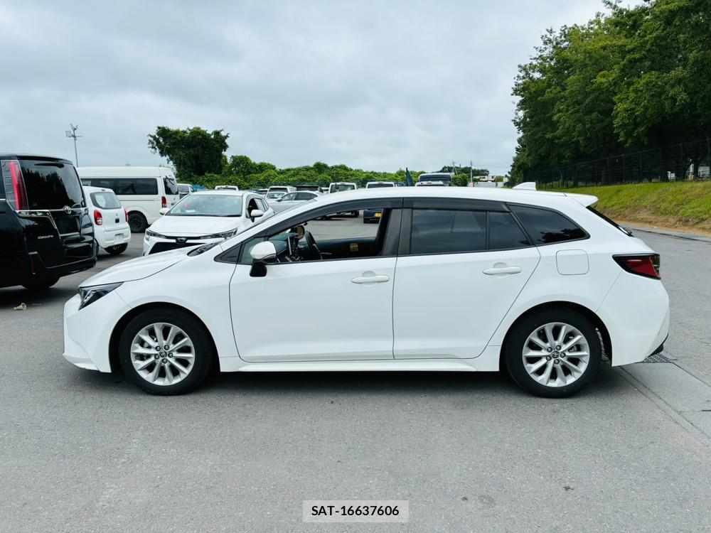 Toyota COROLLA TOURING 2021-07 8226617-1