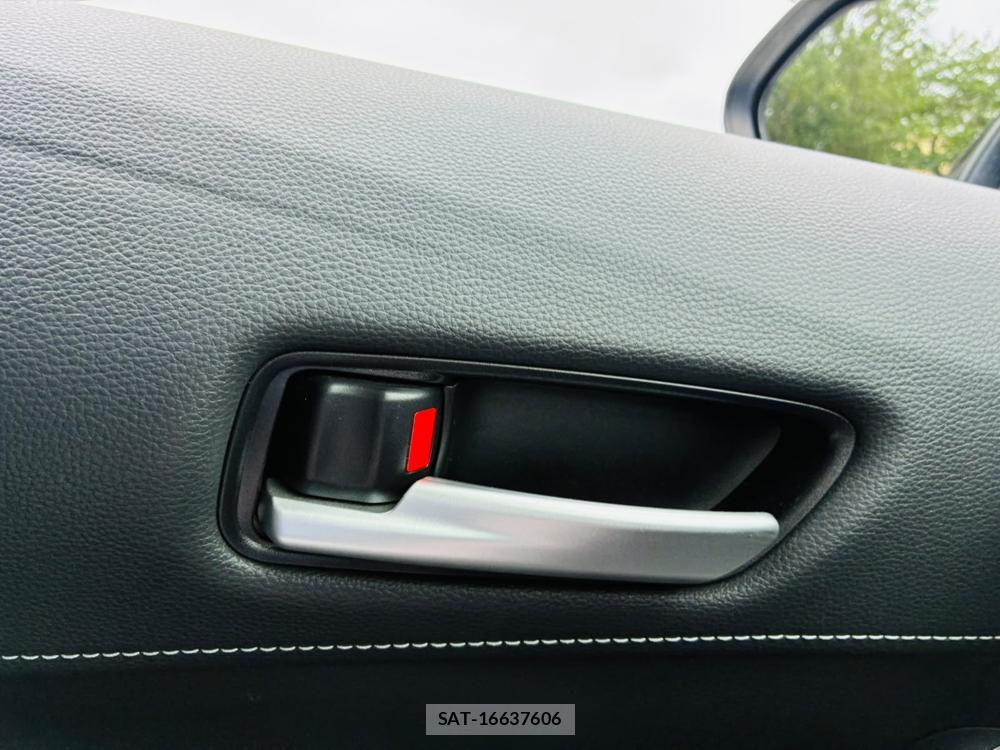 Toyota COROLLA TOURING 2021-07 8226617-21