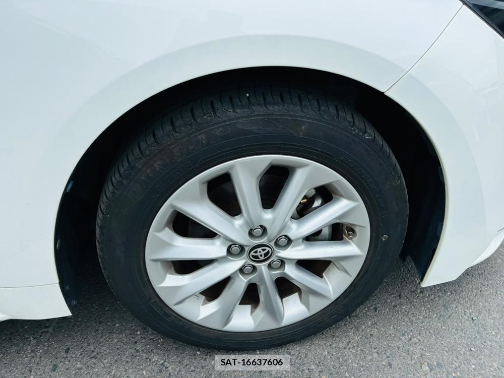 Toyota COROLLA TOURING 2021-07 8226617-27