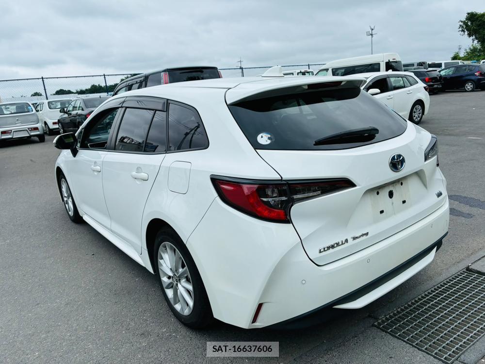 Toyota COROLLA TOURING 2021-07 8226617-2