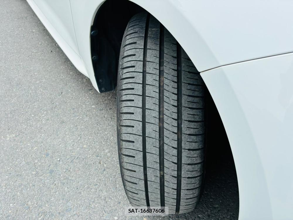 Toyota COROLLA TOURING 2021-07 8226617-31