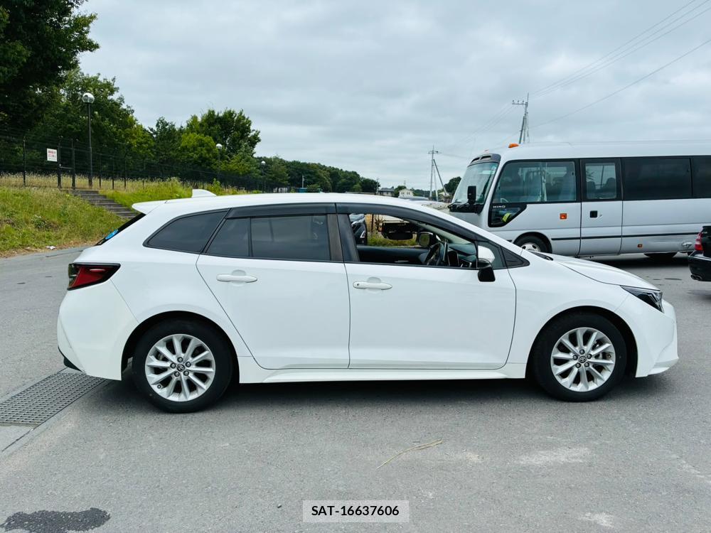 Toyota COROLLA TOURING 2021-07 8226617-5