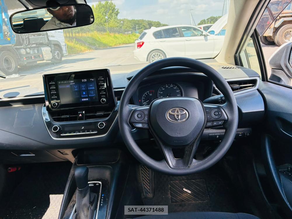 Toyota COROLLA TOURING 2021-07 8240833-13