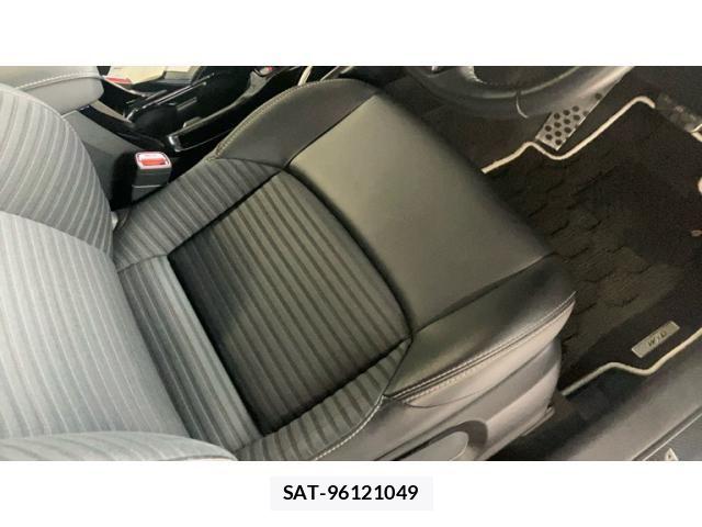 Toyota COROLLA TOURING 2020-03 8779818-25