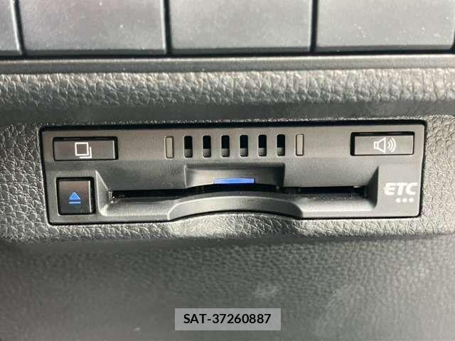 Toyota COROLLA TOURING 2019-11 8828341-6