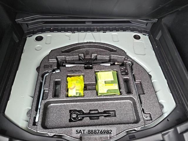 Toyota COROLLA TOURING 2020-08 8870679-29