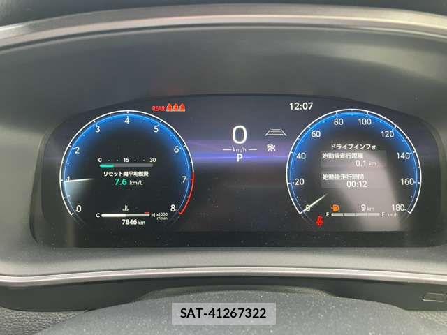 Toyota COROLLA TOURING 2024-06 8879191-12