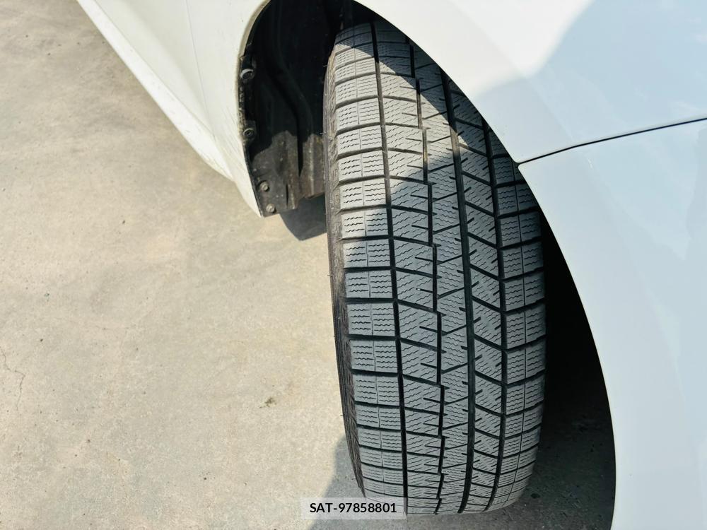 Toyota COROLLA TOURING 2023-06 7914568-32