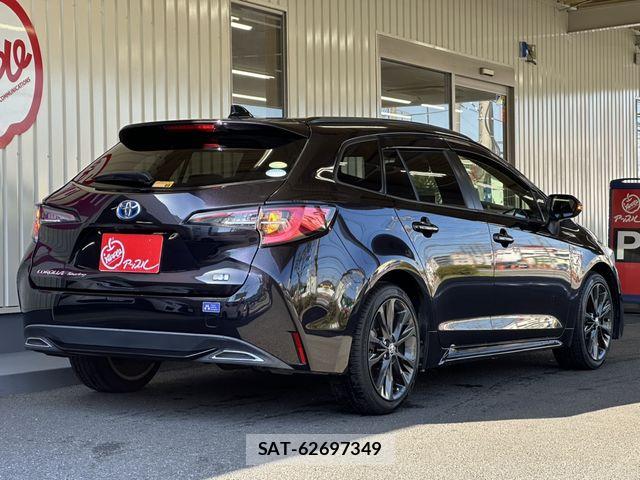 Toyota COROLLA TOURING 2020-05 4935566-1