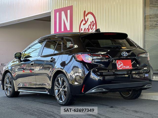 Toyota COROLLA TOURING 2020-05 4935566-3