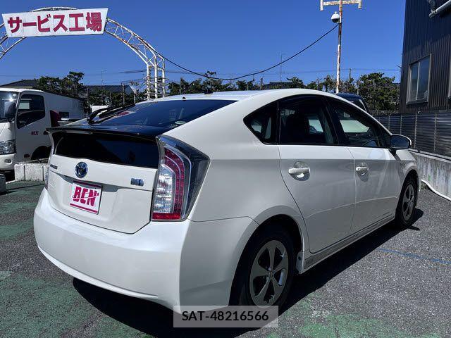 Toyota COROLLA TOURING 2023-09 6010438-2