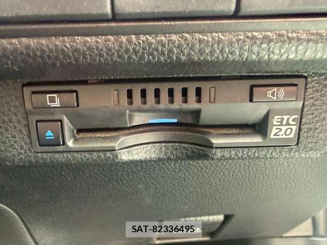 Toyota COROLLA TOURING 2019-11 6010444-6