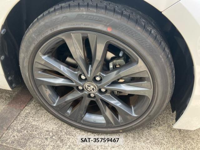 Toyota COROLLA TOURING 2019-10 6496187-5