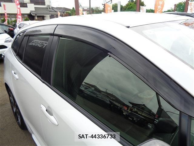 Toyota COROLLA TOURING 2024-06 6751106-9