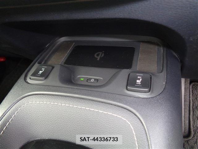 Toyota COROLLA TOURING 2024-06 6751106-23