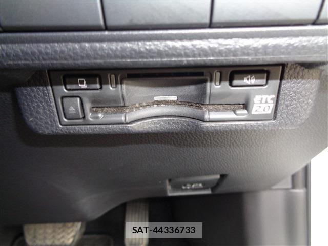 Toyota COROLLA TOURING 2024-06 6751106-27