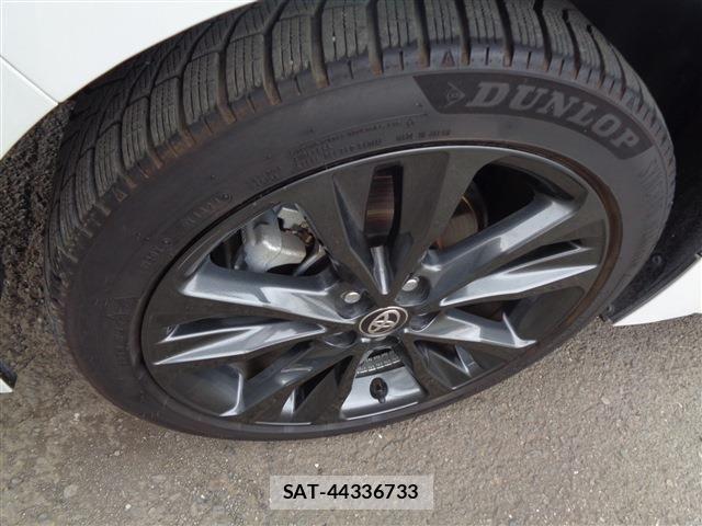 Toyota COROLLA TOURING 2024-06 6751106-8