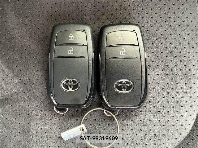 Toyota COROLLA TOURING 2024-08 6751098-29