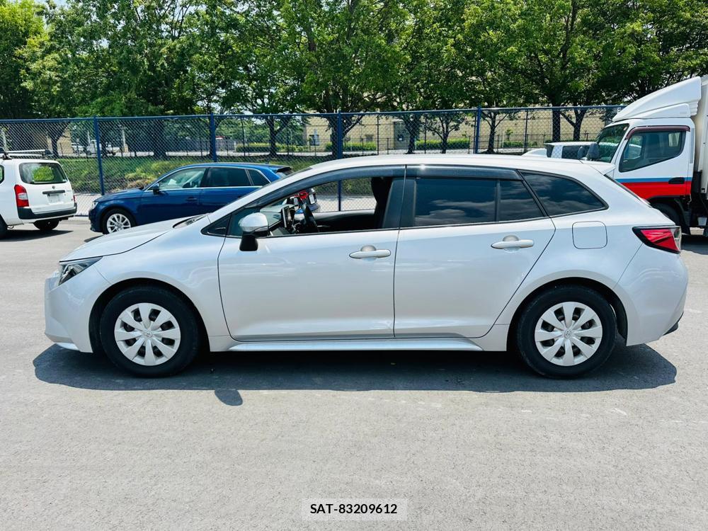 Toyota COROLLA TOURING 2021-04 6670928-1